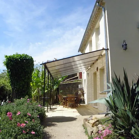 Les Bananiers Holiday home *